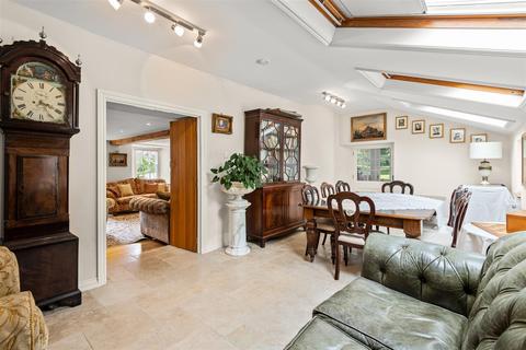 Hunters Lodge Houndhead, Broadhempston, Totnes, TQ9 6AZ