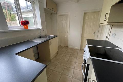 14 Bryn Gwdig, Burry Port, SA16 0SW