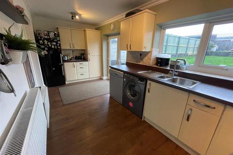 14 Yspitty Road, Llanelli, SA14 9TD