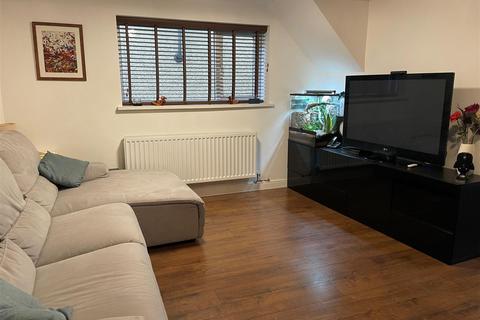 14 Yspitty Road, Llanelli, SA14 9TD