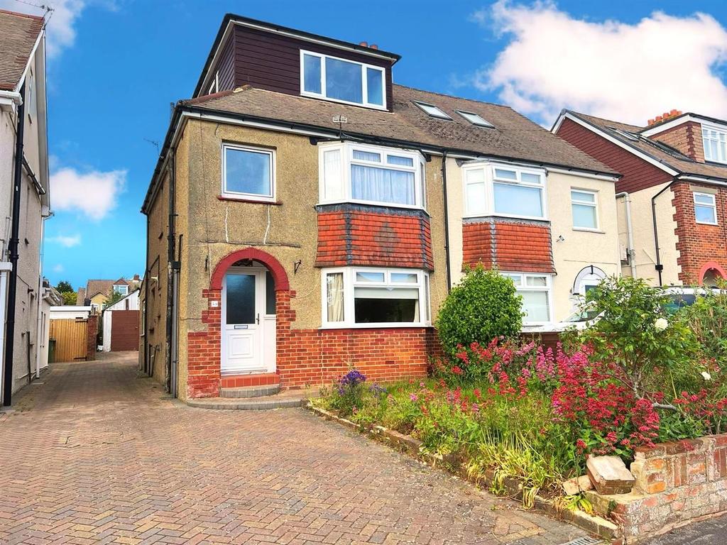 The Hillway, Portchester 3 bed semidetached house for sale £340,000