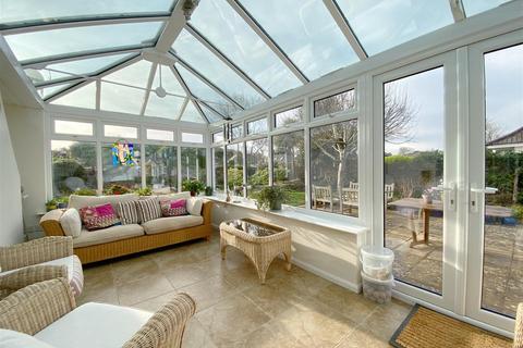 5 Compton Avenue, Goring By Sea, Worthing, BN12 4UJ