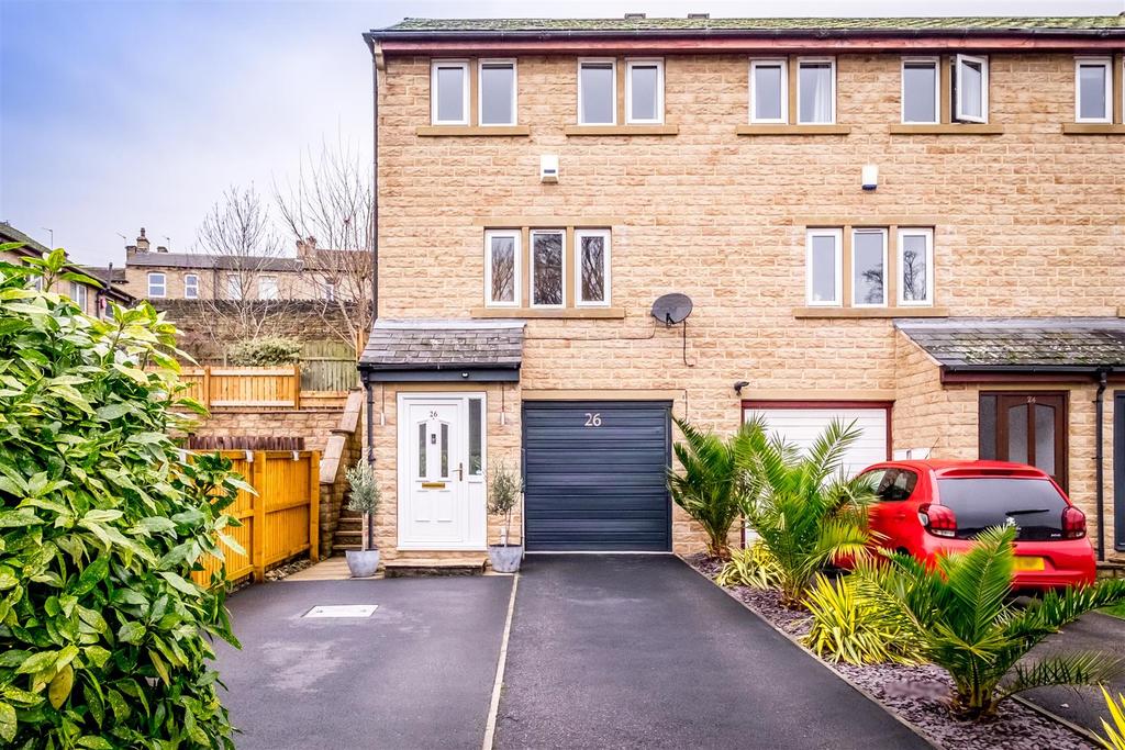 Bramston Gardens, Rastrick, Brighouse 2 bed townhouse £199,950