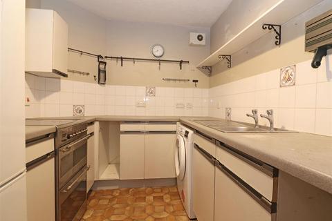 2 Abbots Rise, Redhill, RH1 1LL