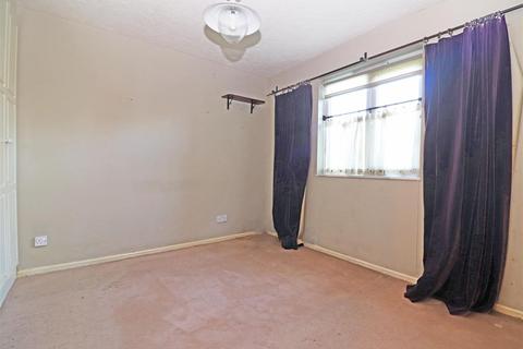 2 Abbots Rise, Redhill, RH1 1LL