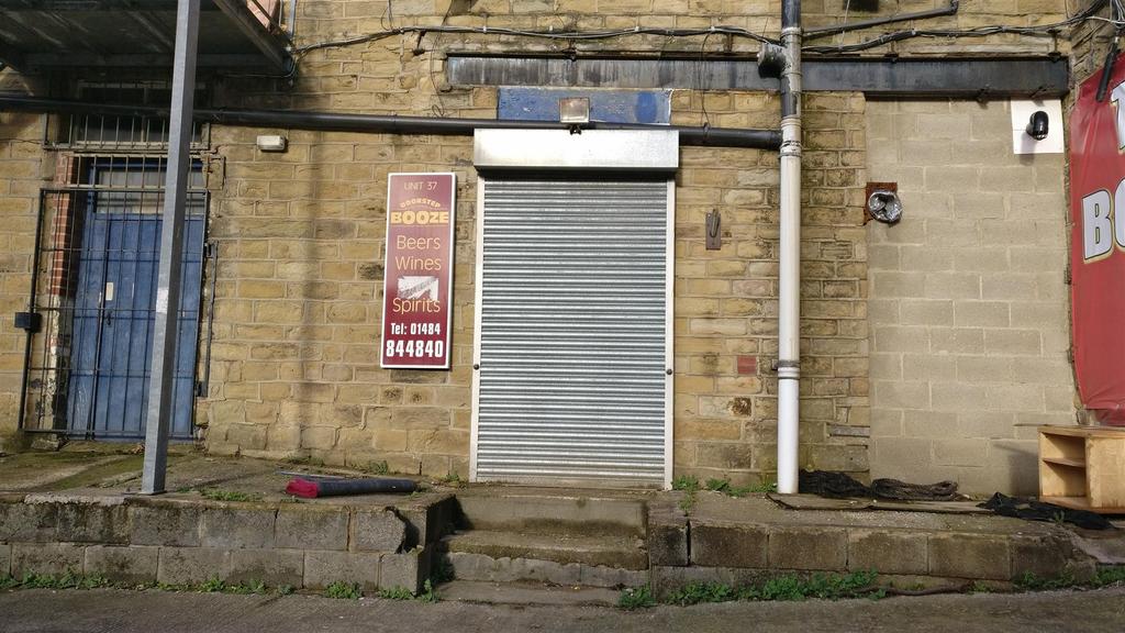 Colne Valley Business Park, Linthwaite Industrial unit £250 pcm (£58 pw)