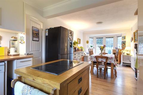 Deans Park Lane, Bexhill-on-sea, TN39 4DS