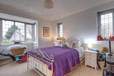 Deans Park Lane, Bexhill-on-sea, TN39 4DS