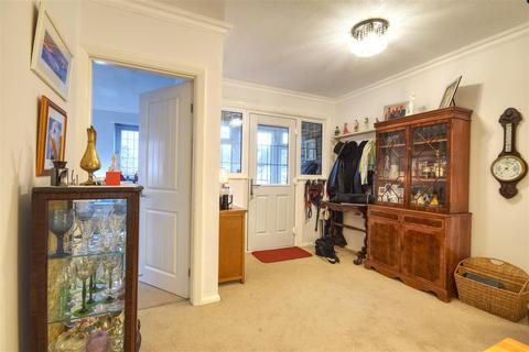 Deans Park Lane, Bexhill-on-sea, TN39 4DS