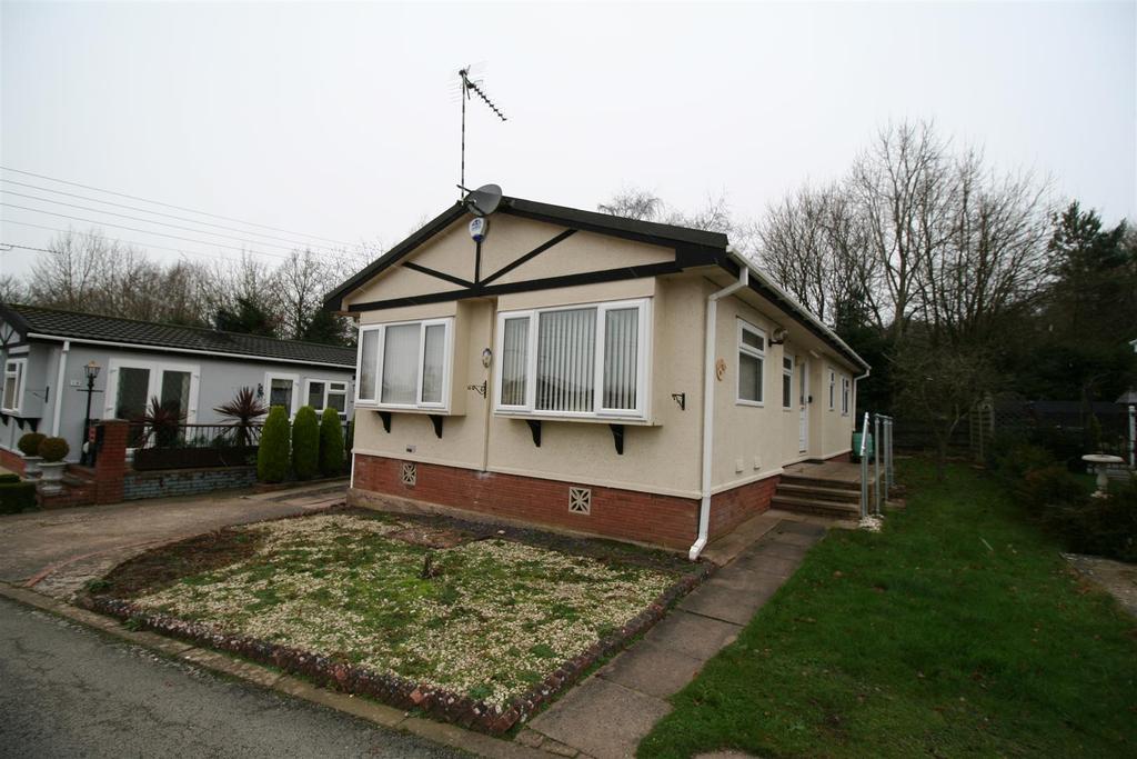 Eaves Green Park, Meriden, Coventry 2 bed park home £129,950