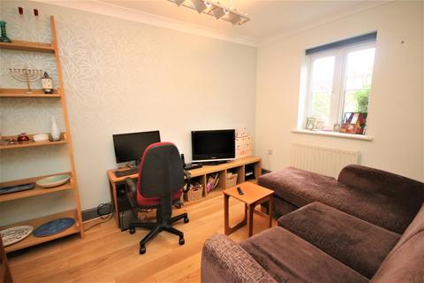 17 Sovereign Mews, Barnet, EN4 0JQ