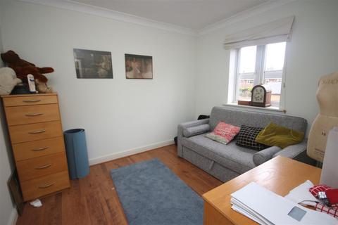 17 Sovereign Mews, Barnet, EN4 0JQ
