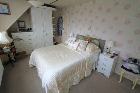 2 bedroom semi-detached house for sale - Thurlby Close Ashton-in-Makerfield Wigan