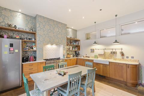 95 Lansdowne Lane, London, SE7 8TN