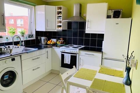 144 The Shaftesburys, Barking, IG11 7JA