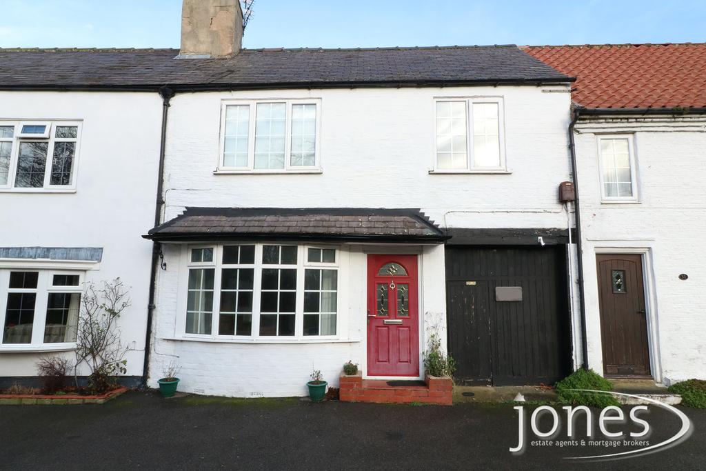 The Green, on... 3 bed terraced house £275,000