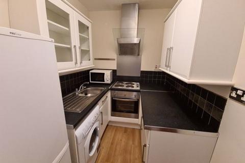 1 bedroom house to rent, Moorland Road, Leeds