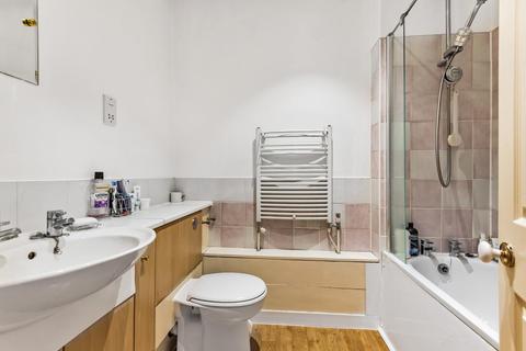 11 William Square, London, SE16 5XJ
