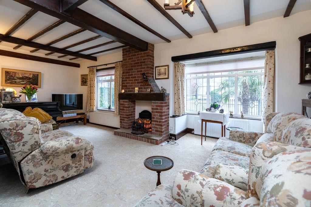 Matmore Gate, Spalding PE11 2PN 4 bed detached bungalow £325,000