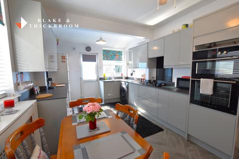 2 bedroom detached bungalow for sale, Seafields Road, Holland-on-Sea