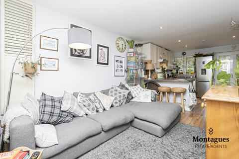 63 Garnon Mead, Coopersale, Epping, CM16 7RW