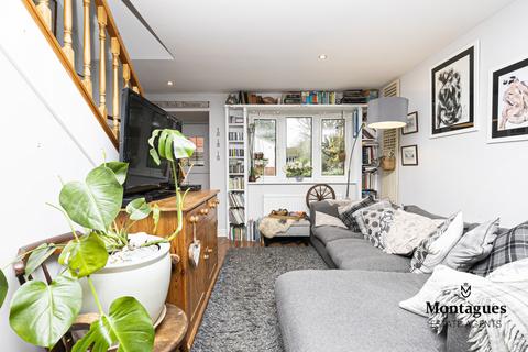 63 Garnon Mead, Coopersale, Epping, CM16 7RW