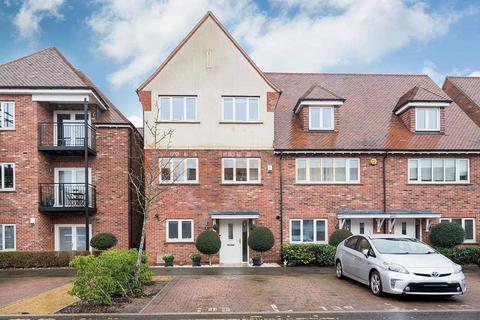 4 bedroom end of terrace house for sale - Henry Darlot Drive, Mill Hill
