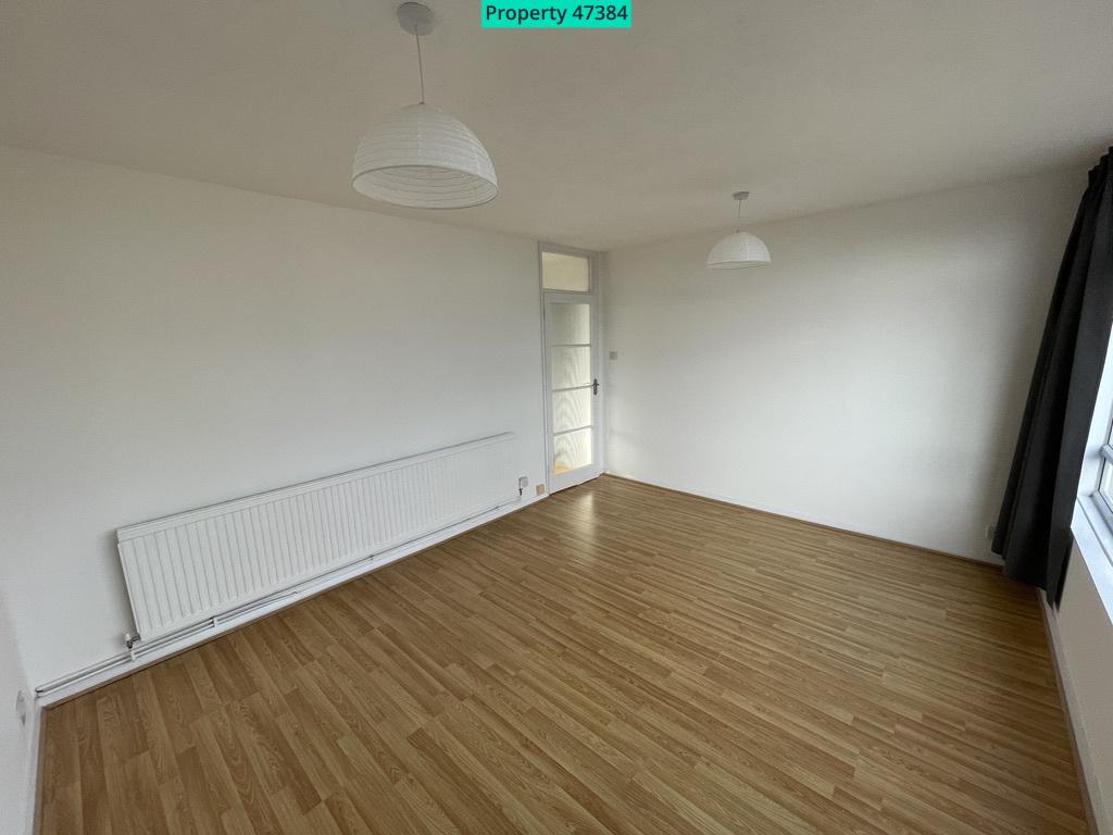 Bright and spacious lounge