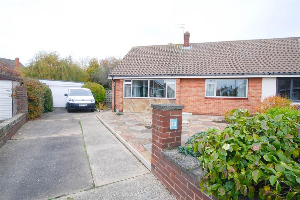 West Meadows Drive, Cleadon 2 bed bungalow £230,000