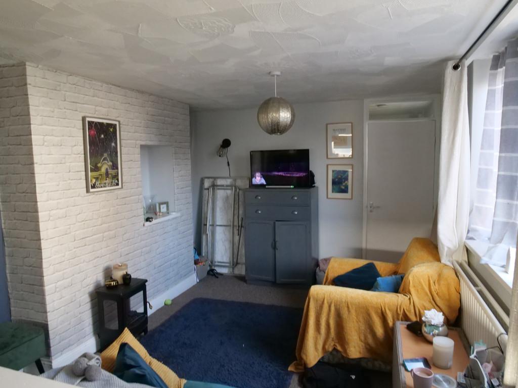 Welland Close, Peterlee, SR8 4 bed semidetached house £74,950