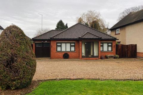 2 bedroom detached bungalow for sale - Harlestone Road, Duston, Northampton NN5 6AA