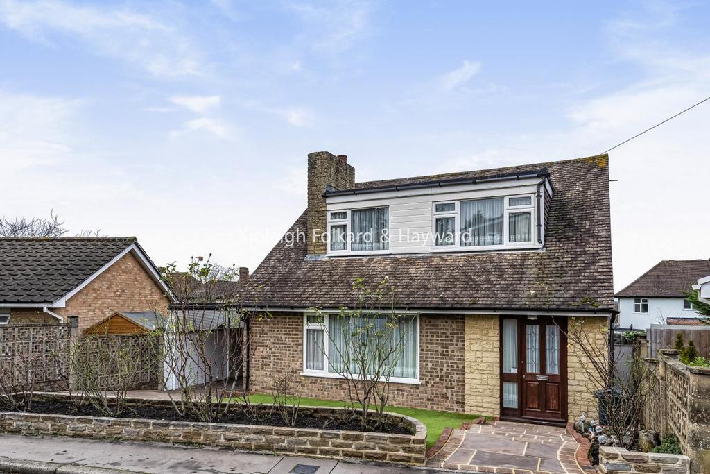 Farm Drive, Croydon 3 bed bungalow £650,000