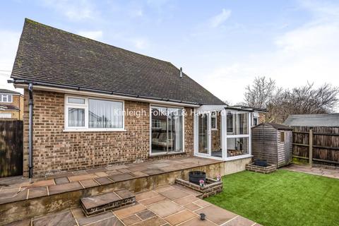 32 Farm Drive, Croydon, CR0 8HR