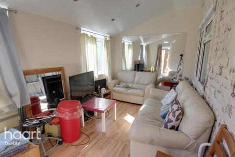 5 bedroom detached house to rent, Sharpley Road, Loughborough