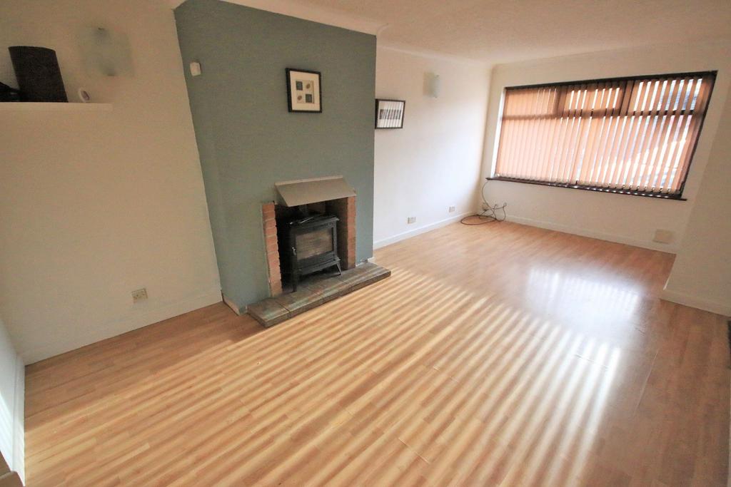 Fulbeck Avenue, Hawkley Hall, Wigan... 3 bed semidetached bungalow £170,000