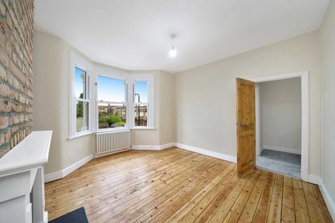 2 bedroom flat for sale - Murchison Road, Leyton, E10