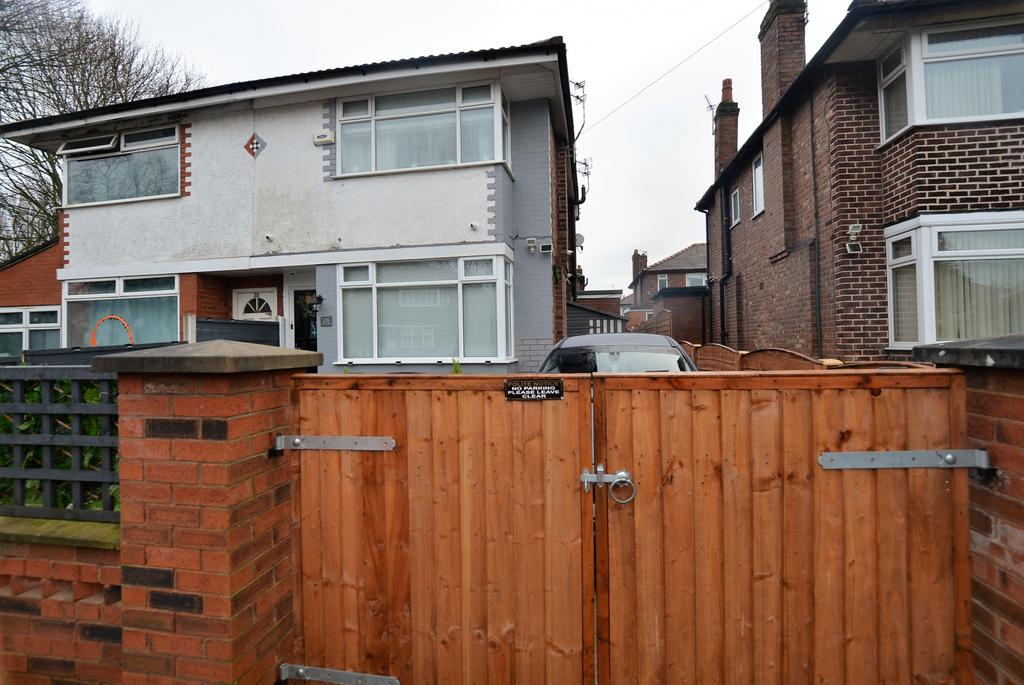Curzon Road, Stretford, M32 2 bed semidetached house £230,000