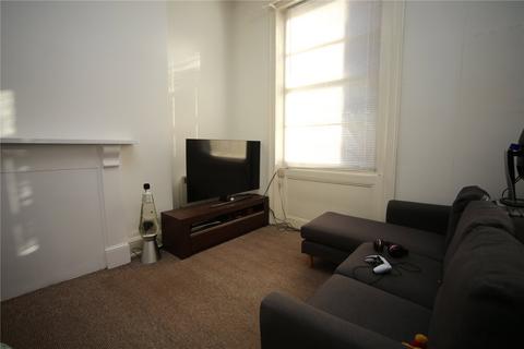 Studio to rent, Montpellier Grove, Cheltenham, Gloucestershire, GL50