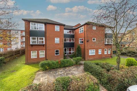 2 bedroom flat to rent, Lime Tree Place, St. Albans, Hertfordshire