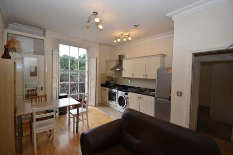 2 bedroom apartment to rent, Trinity House, 16-18 Leam Terrace, Leamington Spa, Warwickshire, CV31