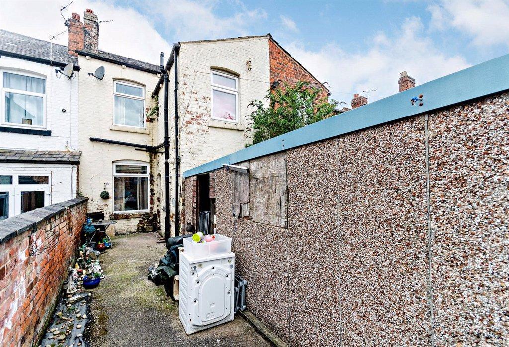 Gidlow Lane, Wigan 3 bed terraced house £110,000