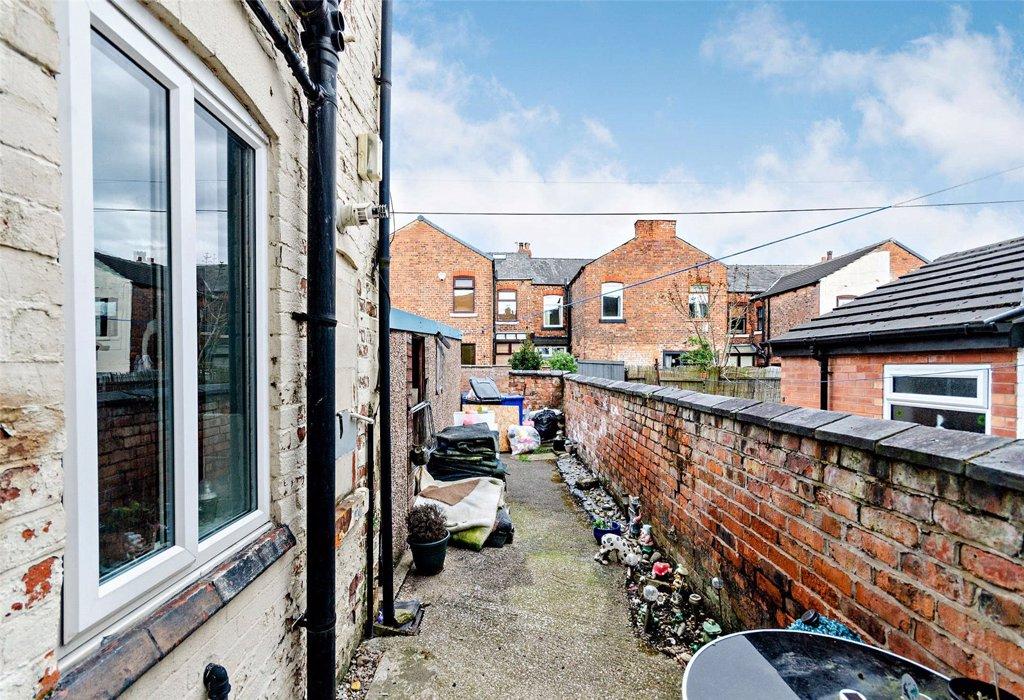 Gidlow Lane, Wigan 3 bed terraced house £110,000