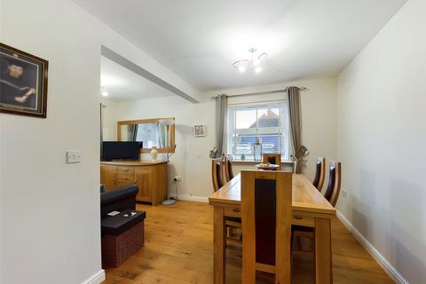 131 Bodenham Field, Abbeymead, Gloucester, GL4 5TP