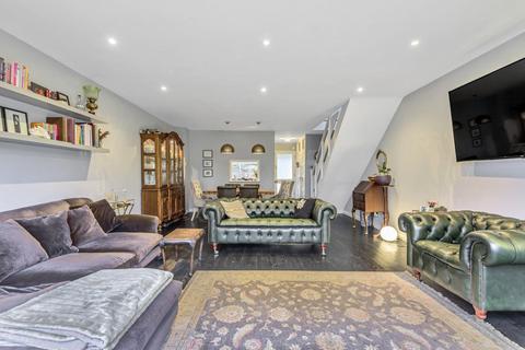 210d Ravensbourne Avenue, Beckenham, BR3 5HG