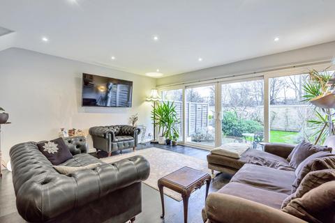 210d Ravensbourne Avenue, Beckenham, BR3 5HG