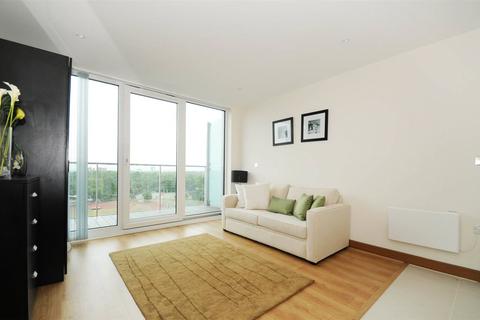 Studio to rent, Lanson Building, 348 Queenstown Road, London, SW11