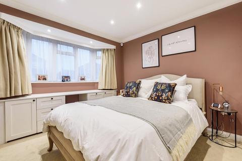 65 Copthall Way, New Haw, Addlestone, KT15 3TU