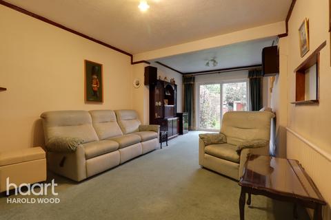46 Redden Court Road, Romford, RM3 0XA