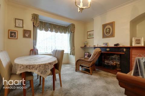 46 Redden Court Road, Romford, RM3 0XA