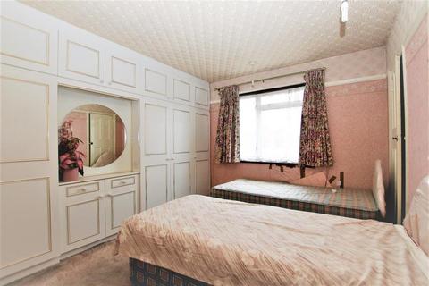 3 bedroom semi-detached house for sale - Nettleden Avenue, Wembley, HA9 6DP